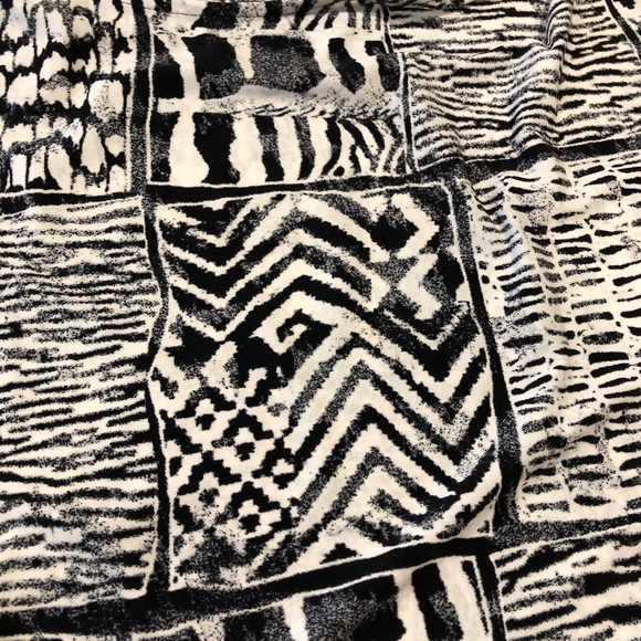 Chico’s Poncho Abstract Artsy Top - Picture 4 of 12